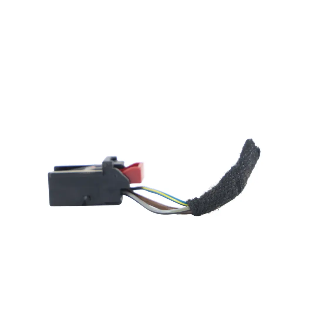 Volkswagen Touareg 7P Feu Arrière Douille Fiche Câble Lampe Gauche - SKU 7P6945093B-2 - Numéro de pièce 7P6945093B
