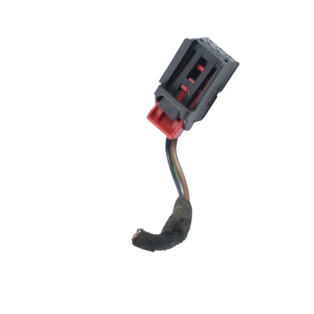7P Portalampada Posteriore Cavo Connettore Destro per Volkswagen Touareg con numero di parte 7P6945094B Volkswagen Touareg 7P Portalampada Posteriore Cavo Connettore Destro - SKU 7P6945094B-2 - Numero di parte 7P6945094B