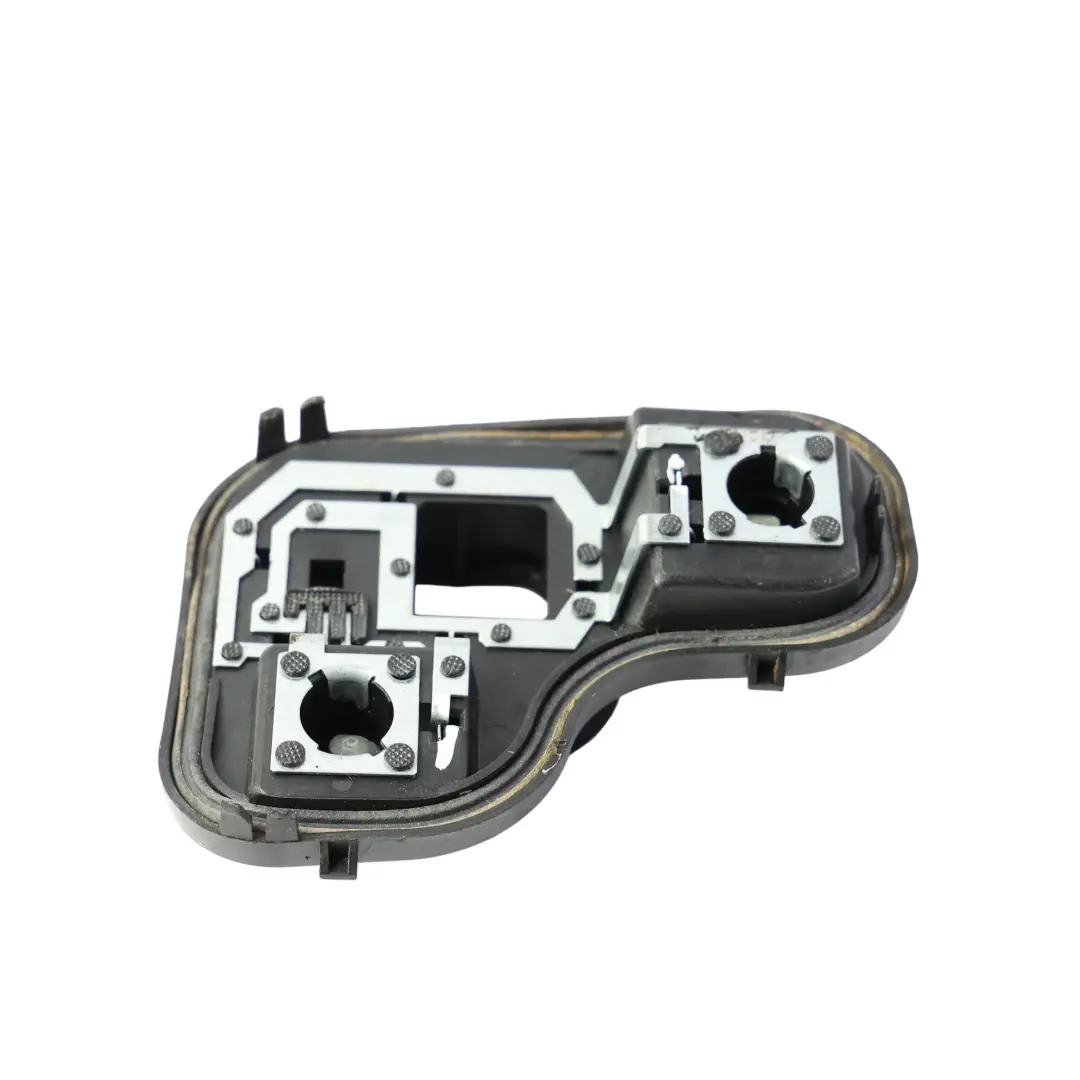 7p Rear Outer Halogen Tail Light Bulb Cover Left N/S 89090230A to VW Touareg with Part number 7P6945257 VW Touareg 7p Rear Outer Halogen Tail Light Bulb Cover Left N/S 89090230A - SKU 7P6945257 - Part number 7P6945257