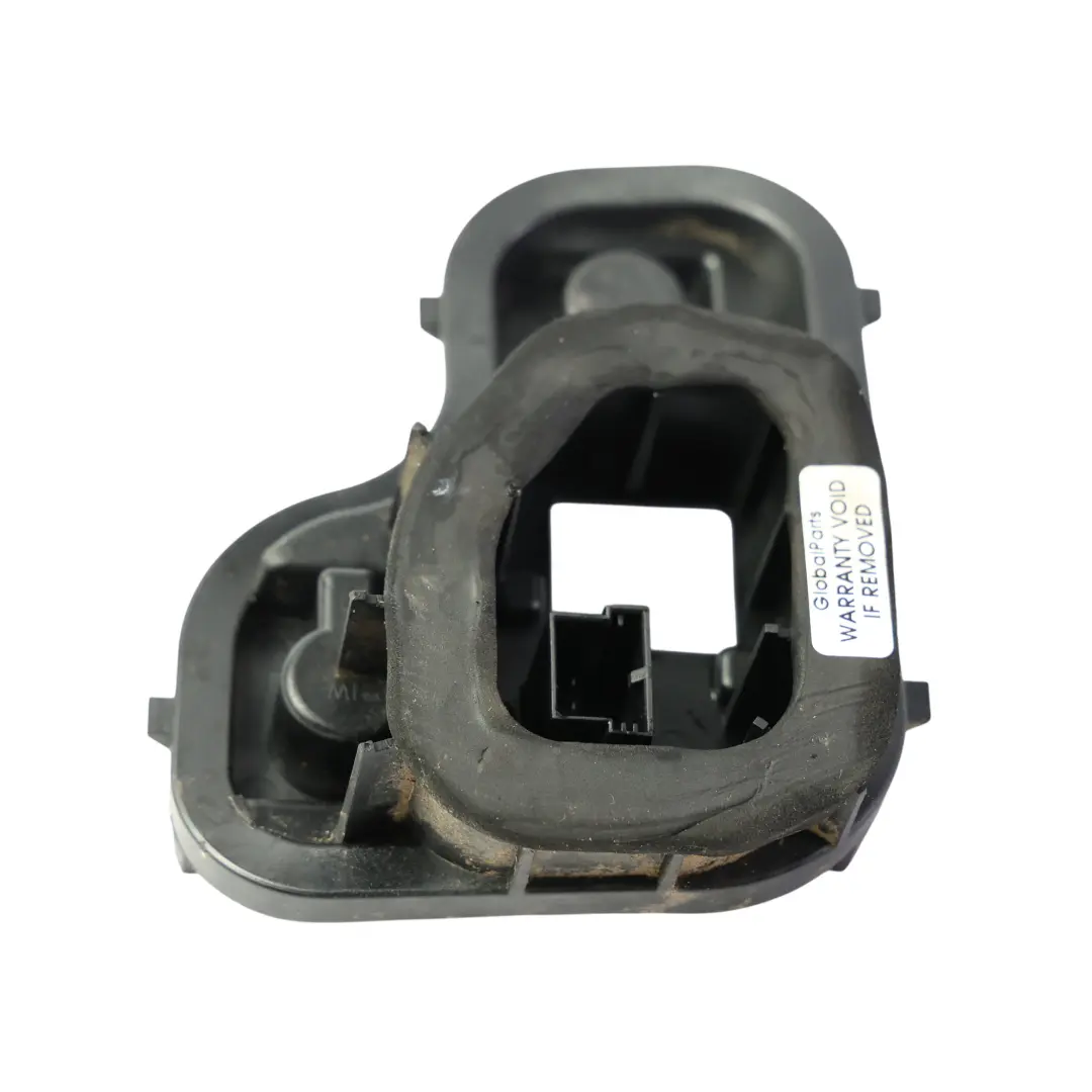 7P Osłona Żarówki Lampy Tylnej Zewnętrzna Lewa 89090230A do Volkswagen Touareg o numerze 7P6945257 Volkswagen Touareg 7P Osłona Żarówki Lampy Tylnej Zewnętrzna Lewa 89090230A - SKU 7P6945257 - Numer Części 7P6945257