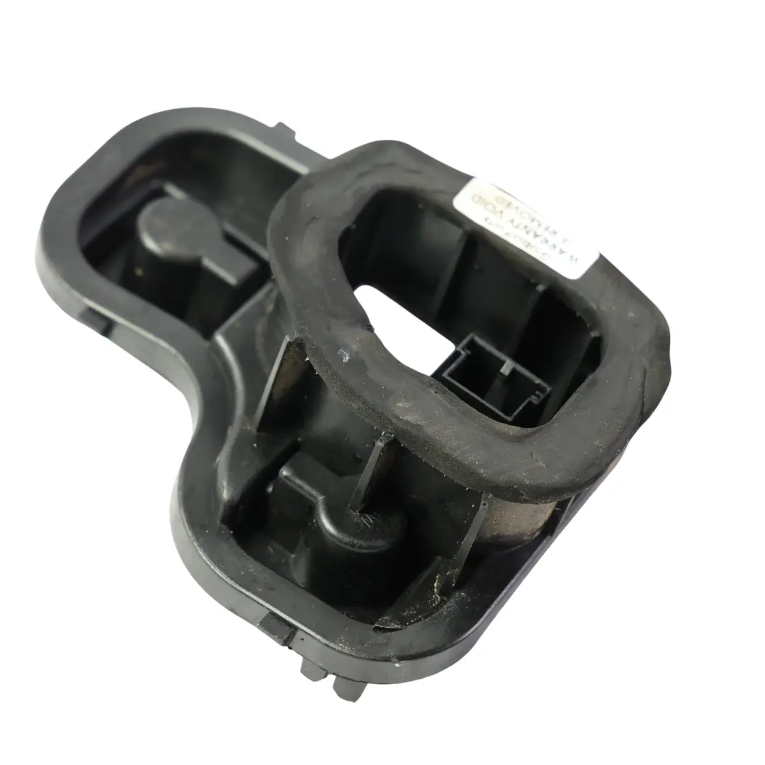 Volkswagen Touareg 7P Cache Ampoule Feu Arrière Extérieur Gauche 89090230A - SKU 7P6945257 - Numéro de pièce 7P6945257