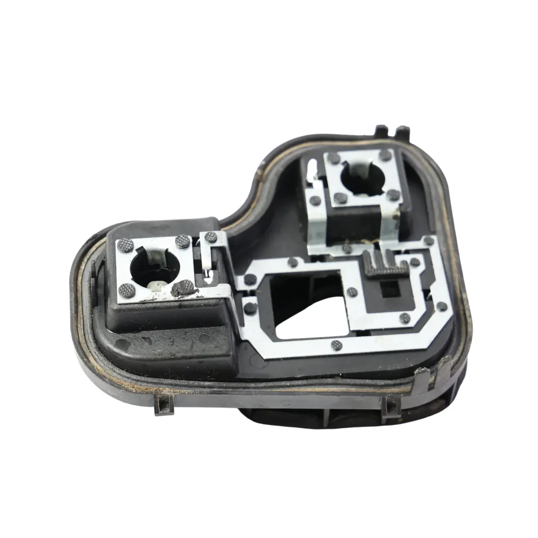7P Tapa Bombilla Piloto Trasero Exterior Izquierdo 89090230A para Volkswagen Touareg con número de pieza 7P6945257 Volkswagen Touareg 7P Tapa Bombilla Piloto Trasero Exterior Izquierdo 89090230A - SKU 7P6945257 - Número de pieza 7P6945257