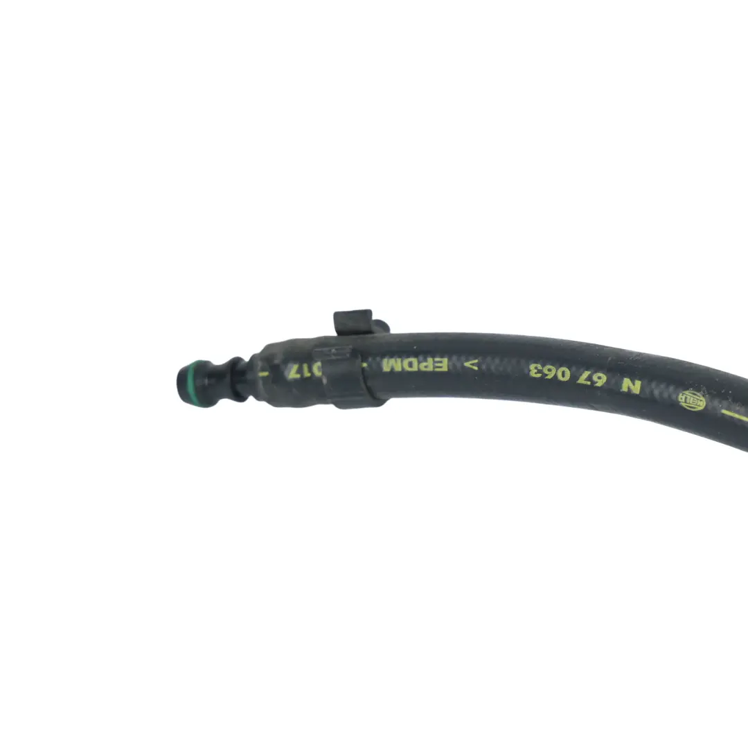 7P Tubo Lavafari Faro per Volkswagen Touareg con numero di parte 7P6955970B Volkswagen Touareg 7P Tubo Lavafari Faro - SKU 7P6955970B - Numero di parte 7P6955970B