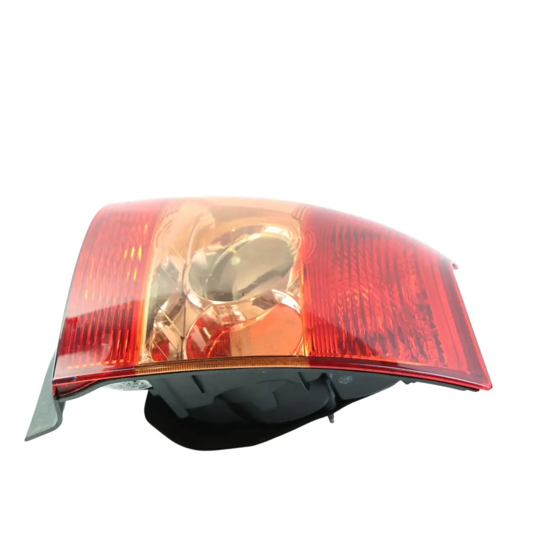 Lampa Tylna Zewnętrzna Prawa do Toyota Corolla E12 o numerze 8155102310 Toyota Corolla E12 Lampa Tylna Zewnętrzna Prawa - SKU 8155102310 - Numer Części 8155102310