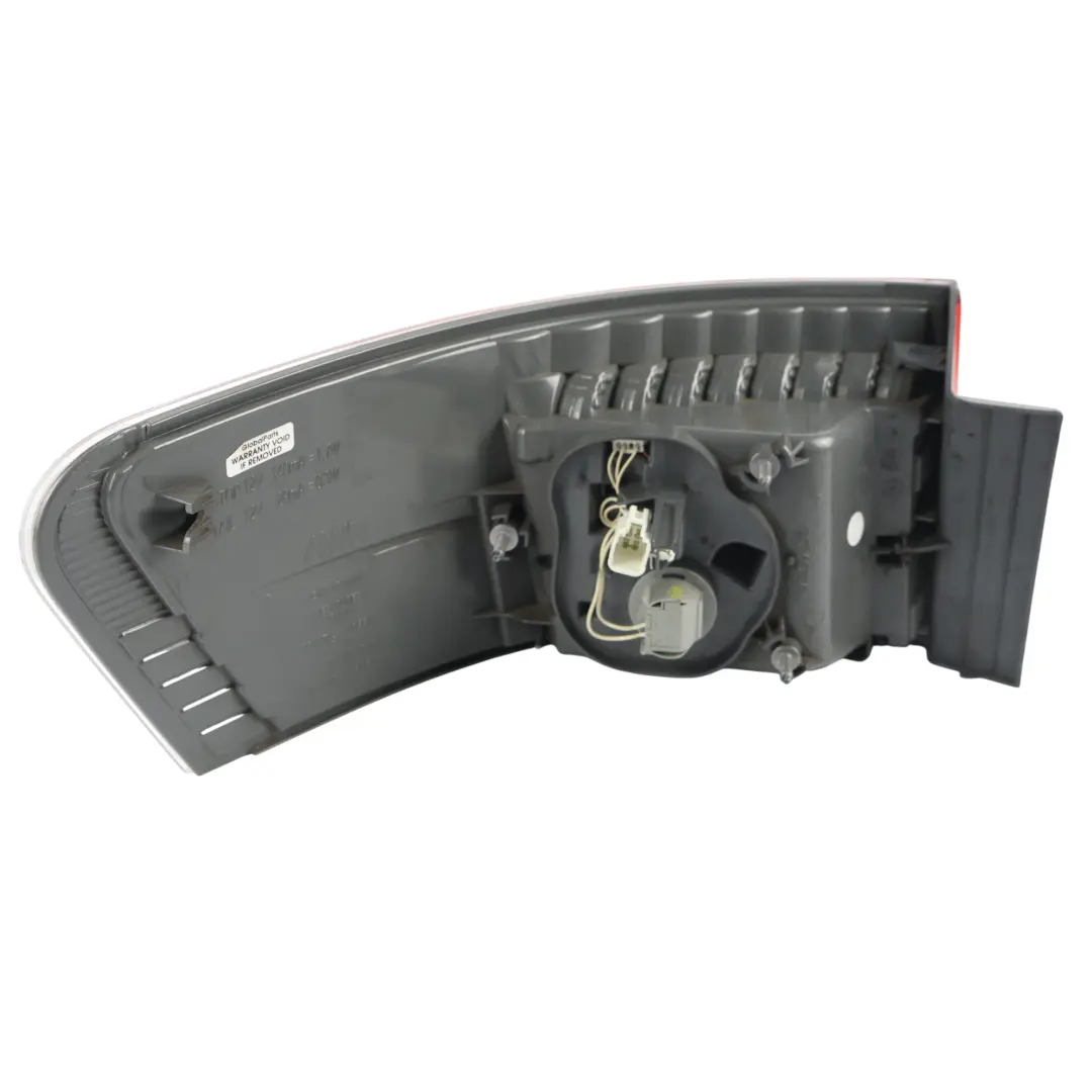 Piloto Trasero Derecho para Toyota Avensis T270 con número de pieza 8155105260 Toyota Avensis T270 Piloto Trasero Derecho - SKU 8155105260 - Número de pieza 8155105260