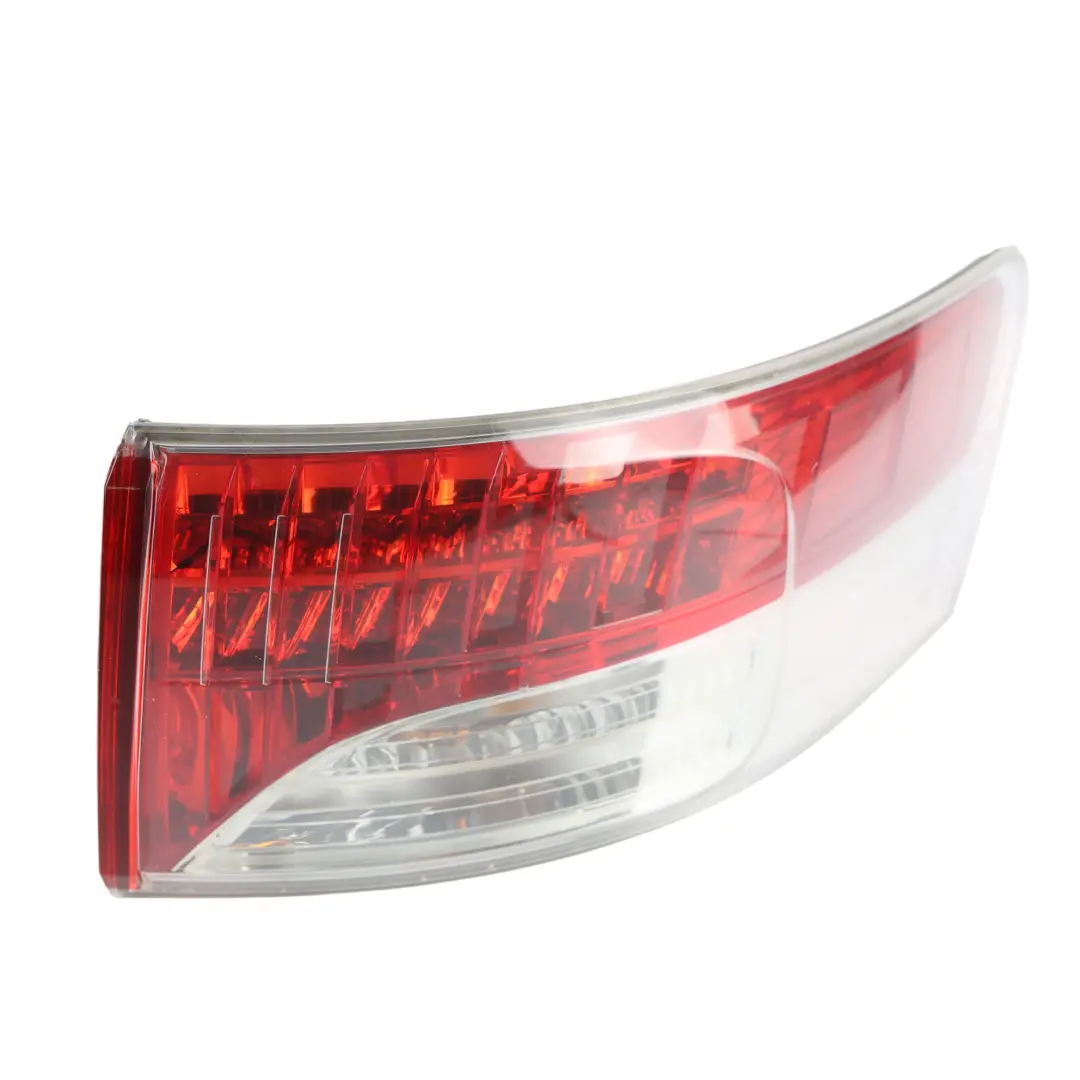 Piloto Trasero Derecho para Toyota Avensis T270 con número de pieza 8155105260 Toyota Avensis T270 Piloto Trasero Derecho - SKU 8155105260 - Número de pieza 8155105260