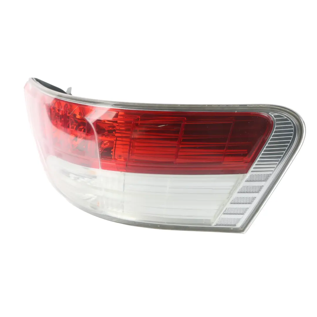 Toyota Avensis T270 Fanale Posteriore Destro - SKU 8155105260 - Numero di parte 8155105260