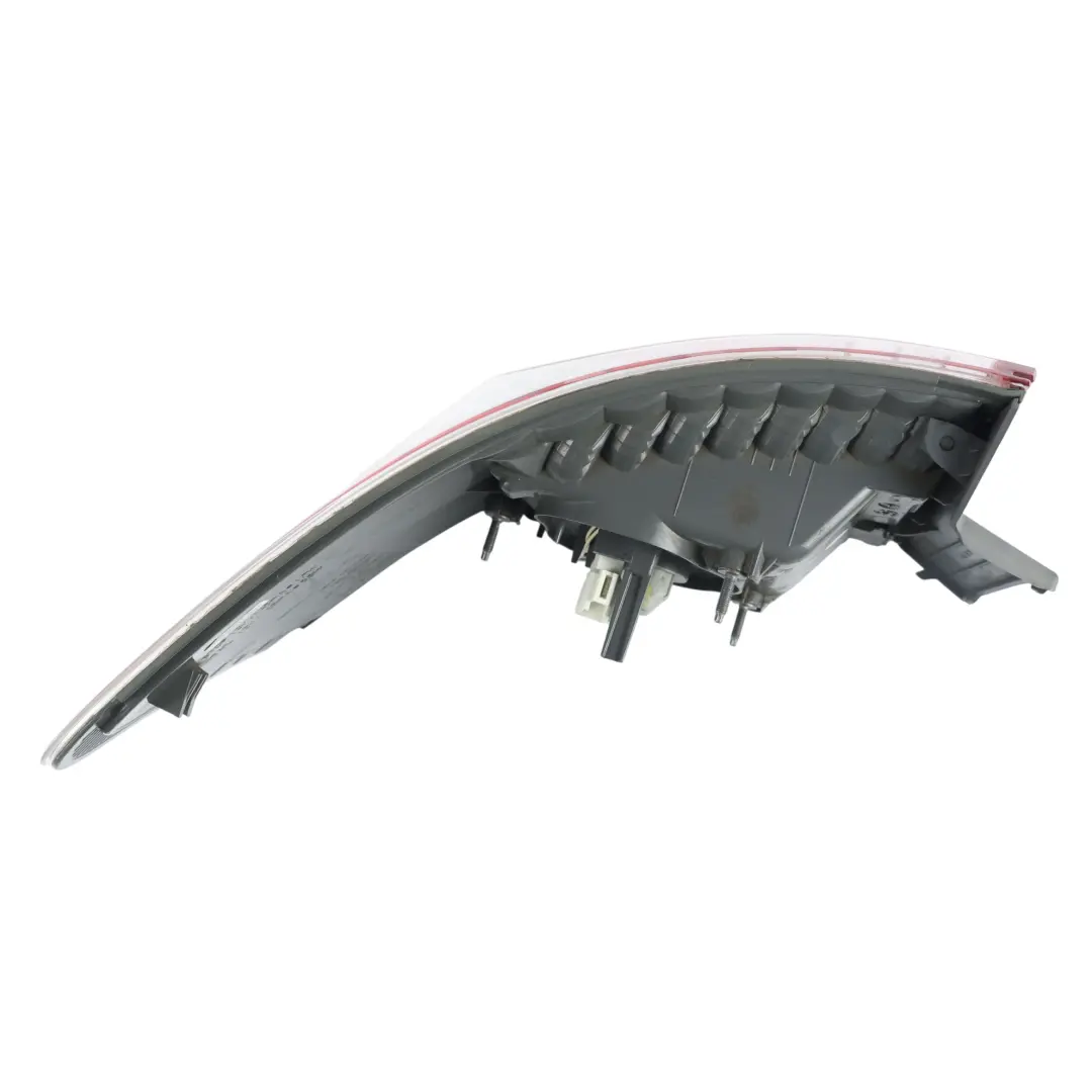 Feu Arrière Droit pour Toyota Avensis T270 à propos du numéro de pièce 8155105260 Toyota Avensis T270 Feu Arrière Droit - SKU 8155105260 - Numéro de pièce 8155105260