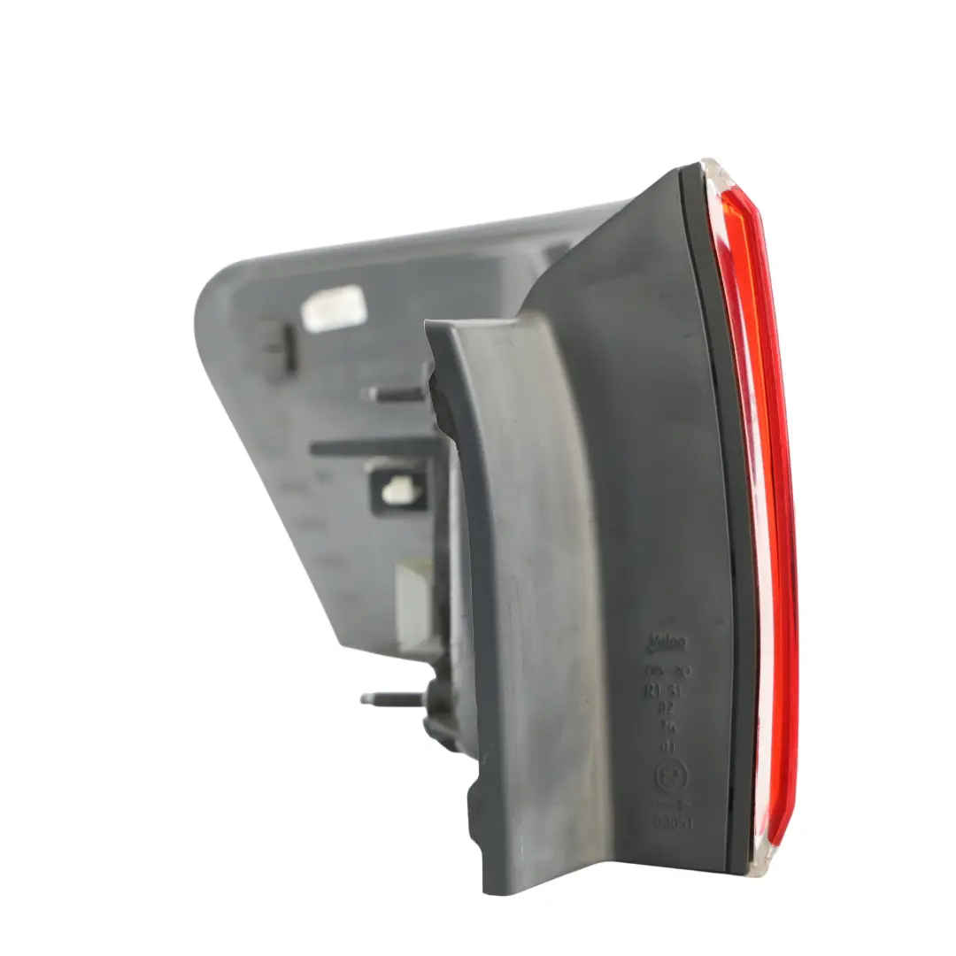 Feu Arrière Droit pour Toyota Avensis T270 à propos du numéro de pièce 8155105260 Toyota Avensis T270 Feu Arrière Droit - SKU 8155105260 - Numéro de pièce 8155105260