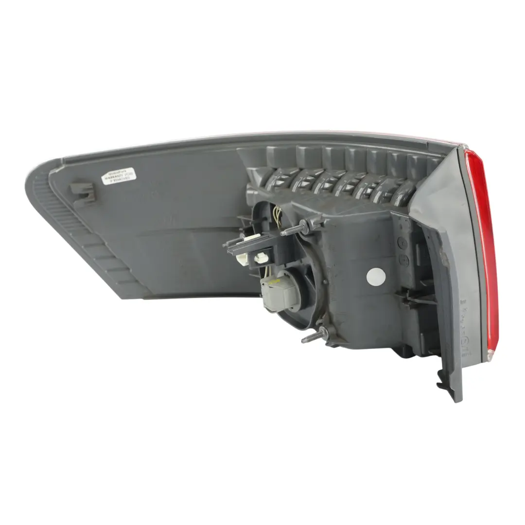 Feu Arrière Droit pour Toyota Avensis T270 à propos du numéro de pièce 8155105260 Toyota Avensis T270 Feu Arrière Droit - SKU 8155105260 - Numéro de pièce 8155105260