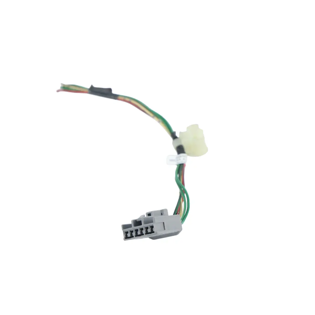 Toyota Corolla E12 Heckleuchte Stecker Fassung Kabelbaum Links - SKU 8156102310-2 - Numéro de pièce 8156102310