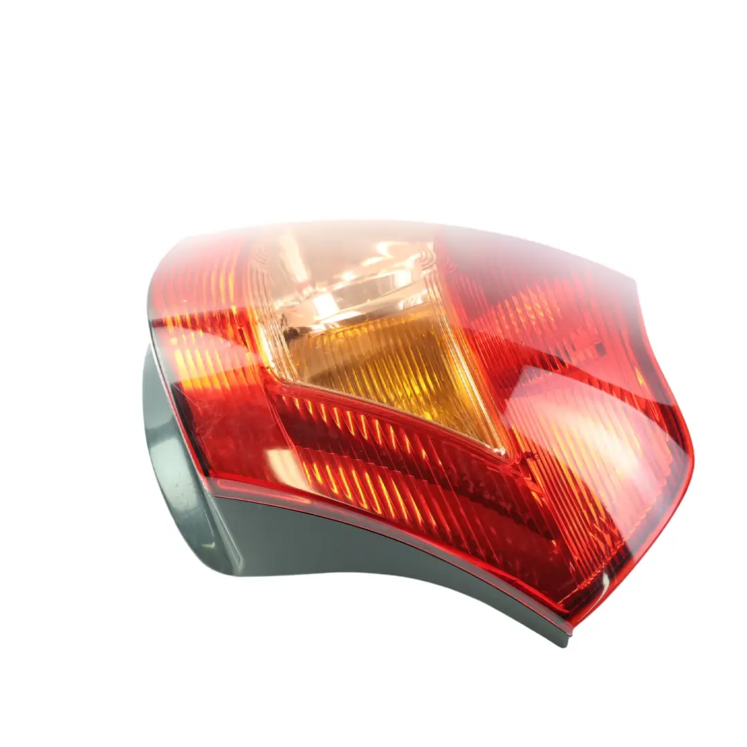 Fanale Posteriore Esterno Sinistro per Toyota Corolla E12 con numero di parte 8156102310 Toyota Corolla E12 Fanale Posteriore Esterno Sinistro - SKU 8156102310 - Numero di parte 8156102310