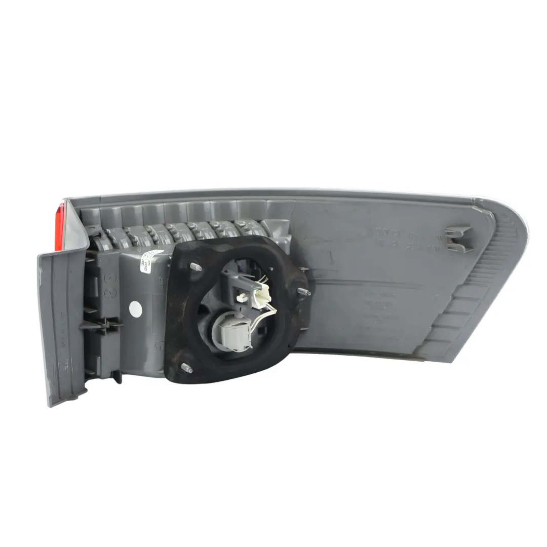 Luz Trasera Piloto Izquierdo para Toyota Avensis T270 con número de pieza 8156105190 Toyota Avensis T270 Luz Trasera Piloto Izquierdo - SKU 8156105190 - Número de pieza 8156105190