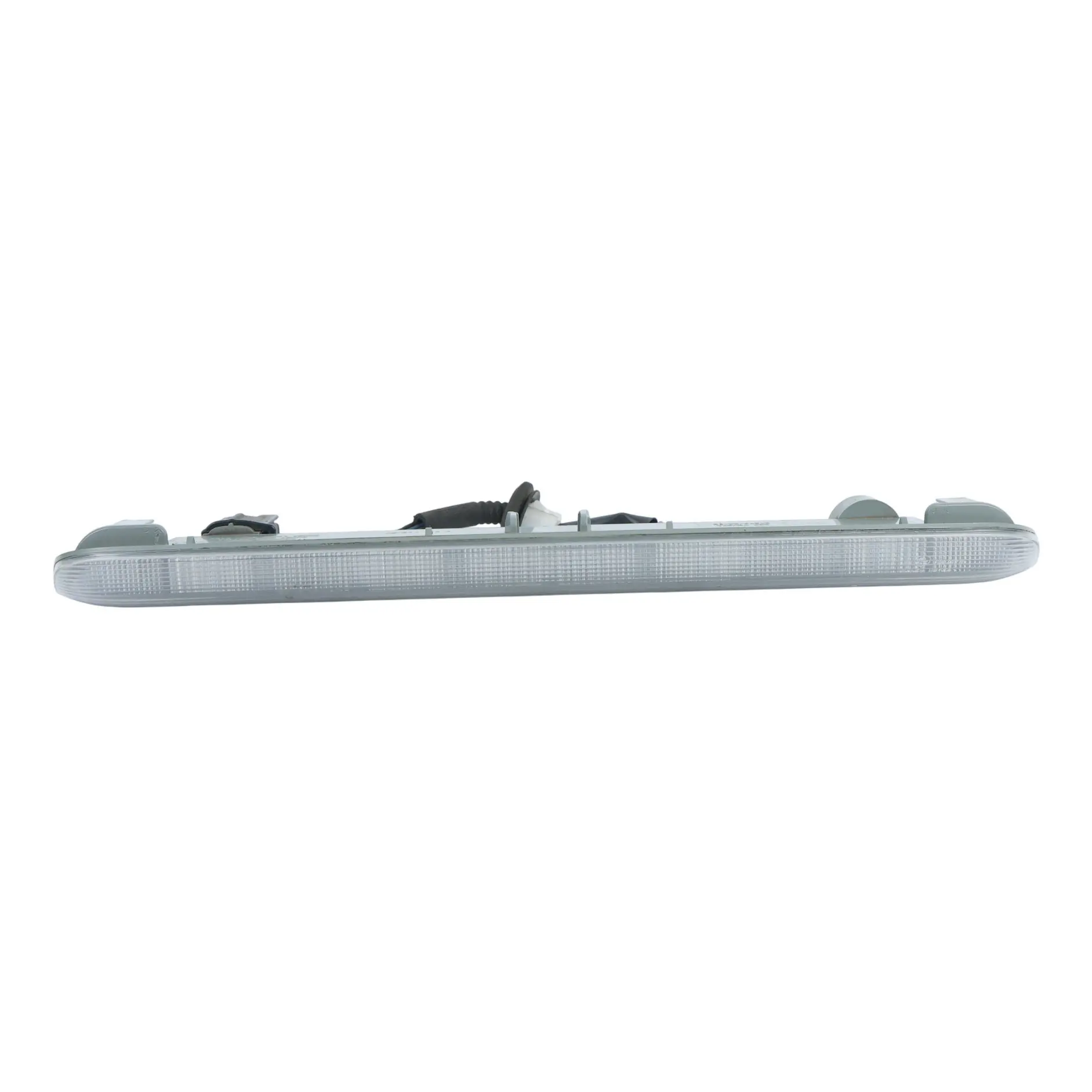 Toyota Avensis T270 Tercera Luz Freno Trasera 8157005110