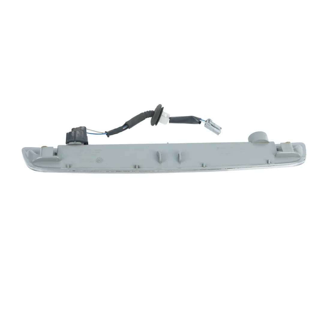 Centre Stop Lamp Third Brake Light Rear to Toyota Avensis T270 with Part number 8157005110 Toyota Avensis T270 Centre Stop Lamp Third Brake Light Rear - SKU 8157005110 - Part number 8157005110