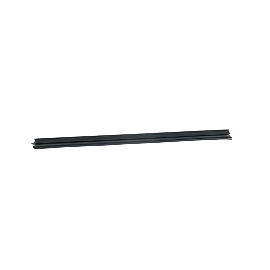 Joint Intérieur Vitre Porte Avant Gauche pour Land Rover Range Rover L322 à propos du numéro de pièce 8269067 Land Rover Range Rover L322 Joint Intérieur Vitre Porte Avant Gauche - SKU 8269067 - Numéro de pièce 8269067