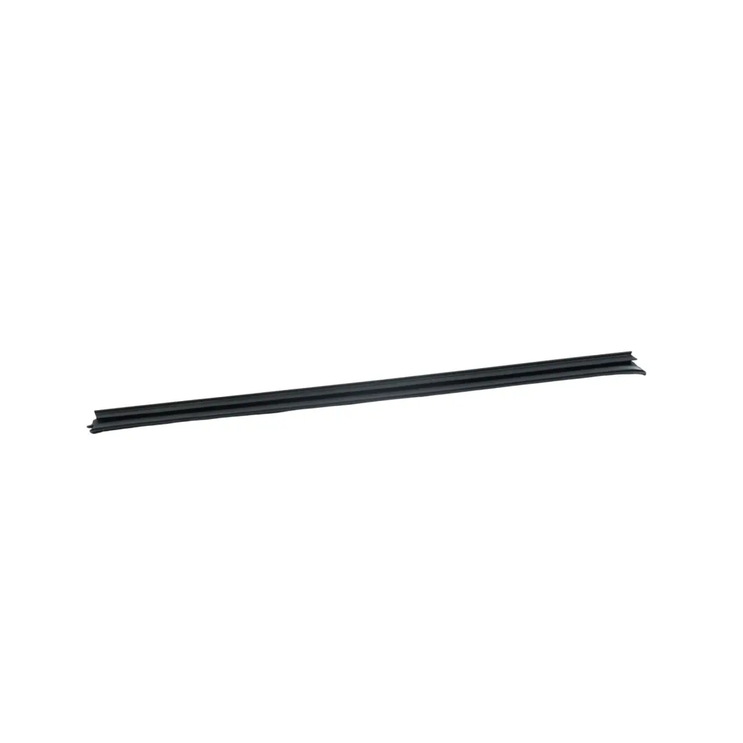 Uszczelka Szyby Drzwi Przednich Lewych do Land Rover Range Rover L322 o numerze 8269067 Land Rover Range Rover L322 Uszczelka Szyby Drzwi Przednich Lewych - SKU 8269067 - Numer Części 8269067