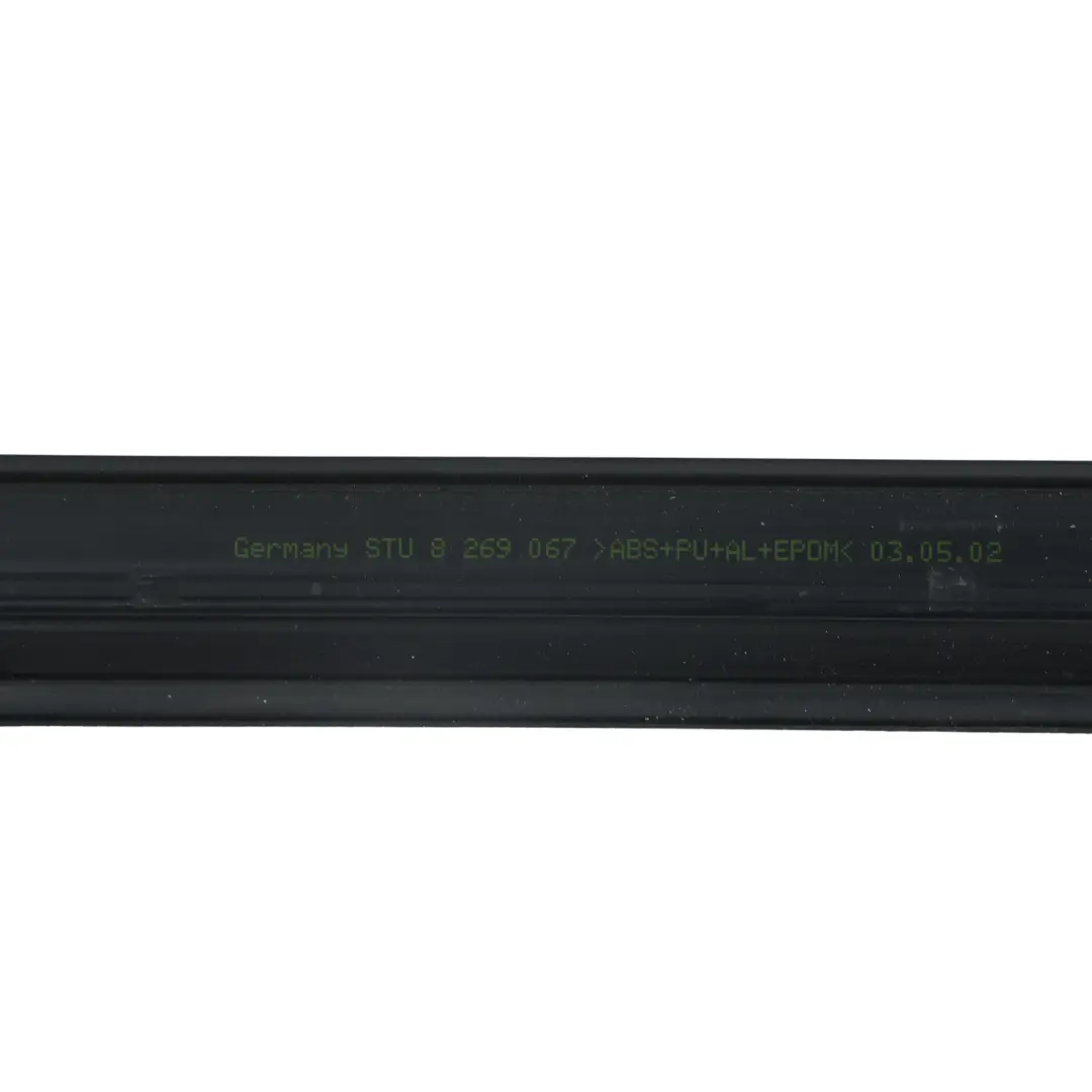 Range Rover L322 Front Door Interior Window Seal Gasket Rubber Left N/S - SKU 8269067 - Part number 8269067