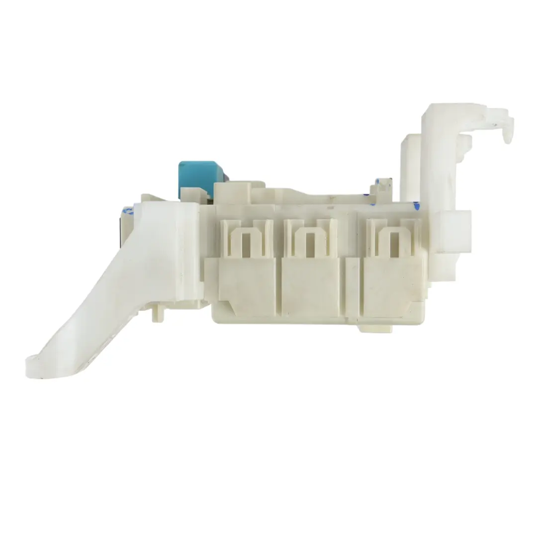 Boîte à Fusibles Unité de Commande pour Toyota Auris E15 à propos du numéro de pièce 8273002120A Toyota Auris E15 Boîte à Fusibles Unité de Commande - SKU 8273002120A - Numéro de pièce 8273002120A