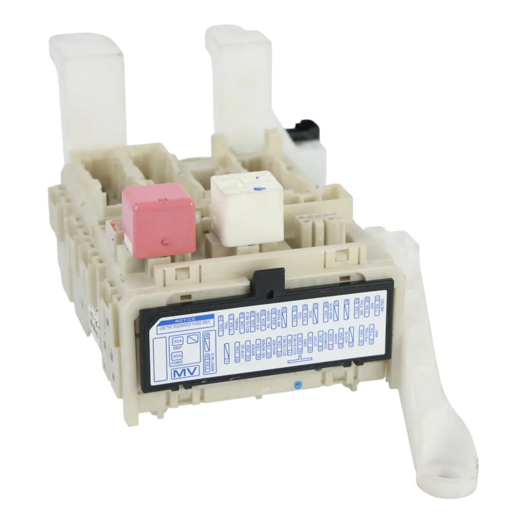 Toyota Verso R20 Under Dash Fusebox Fuseboard 2.0 Diesel 827300F060 - SKU 827300F060D - Part number 827300F060D