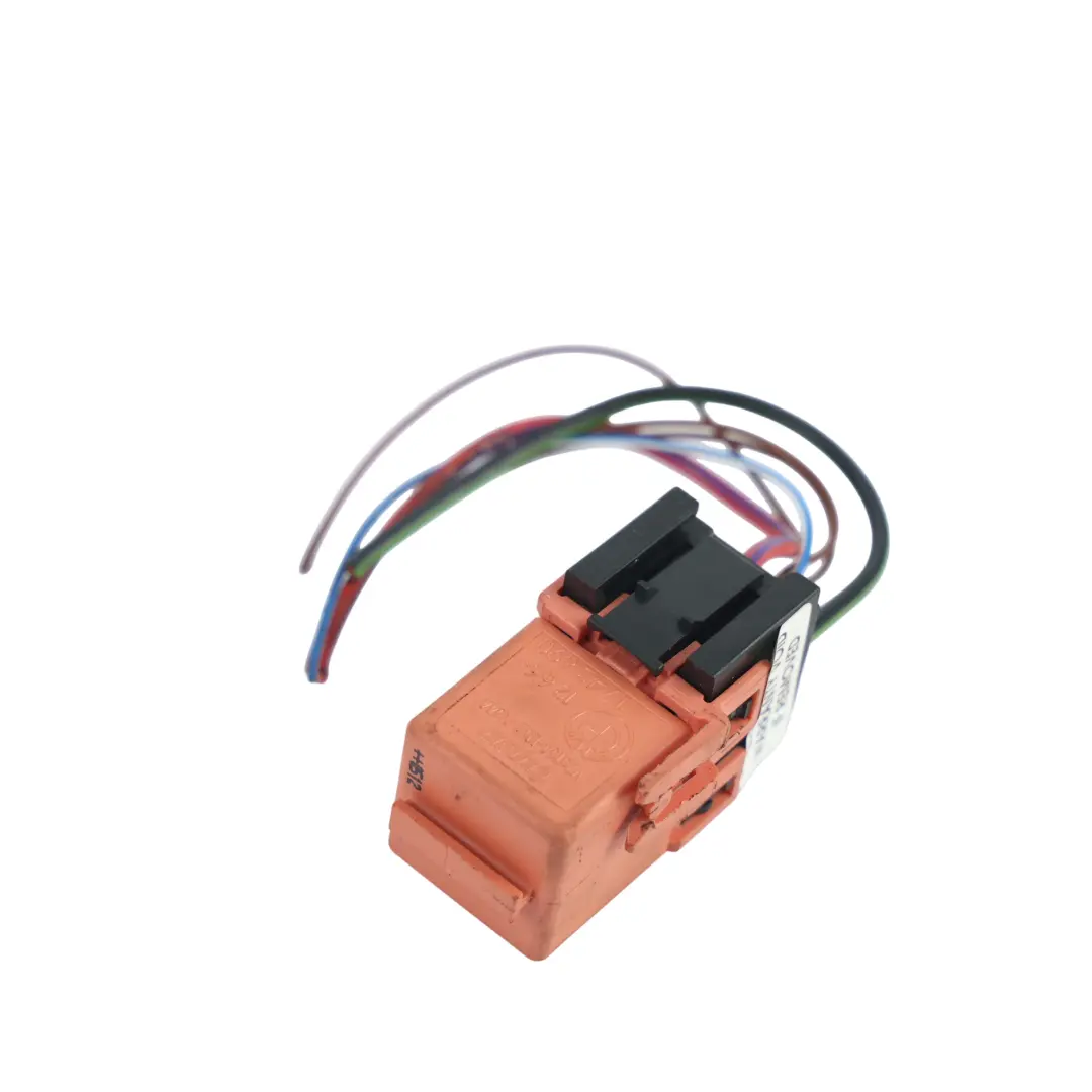 BMW E61 E60 E63 E87 E90 Przekaźnik Łososiowy Czerwony - SKU 1742690-4 - Numer Części 1742690
