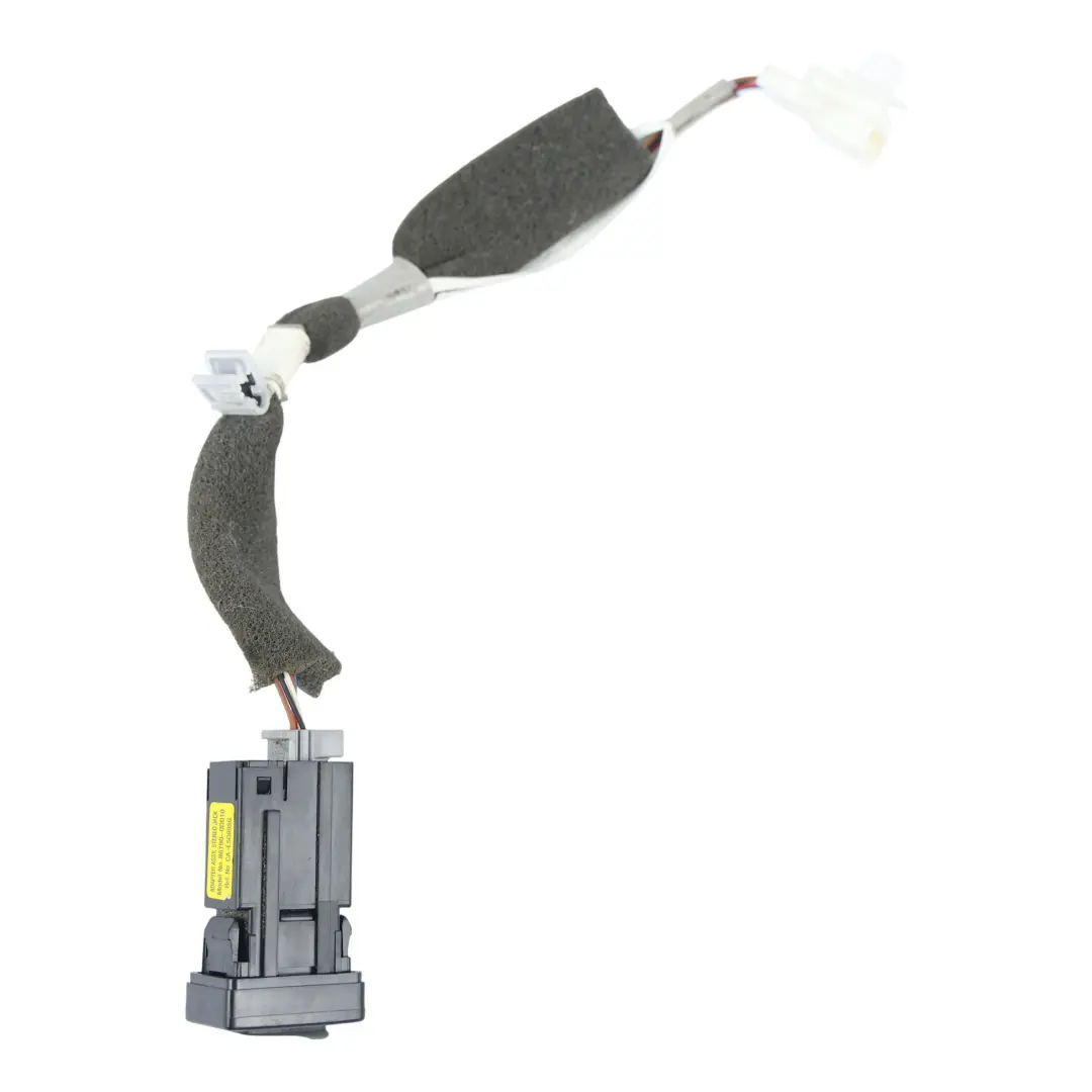 Toyota Verso R2 Yaris P9 Adaptador Jack Estéreo Puerto Aux - SKU 861900D010 - Número de pieza 861900D010