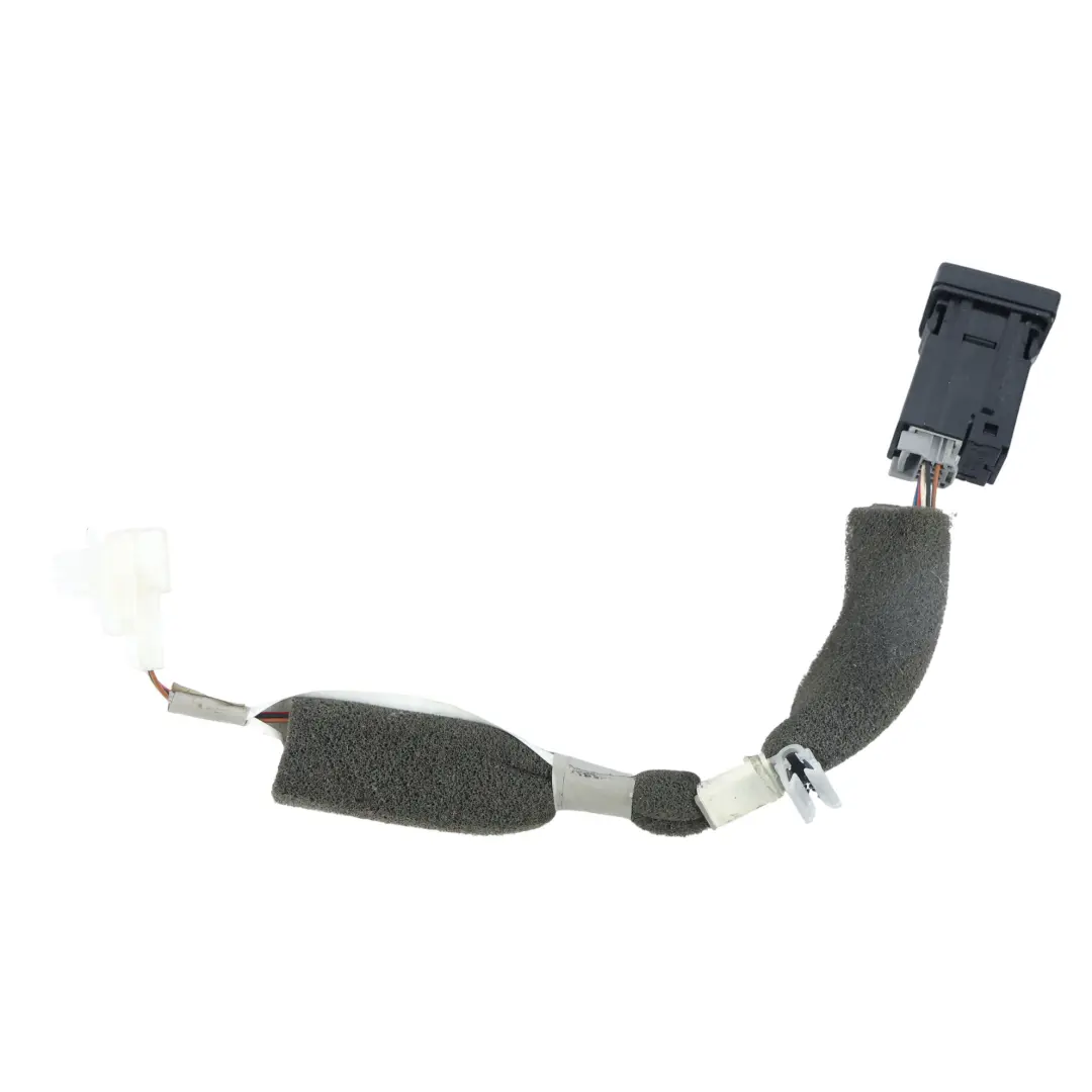 Toyota Verso R2 Yaris P9 Stereo Phone Jack Input Adapter Aux Port - SKU 861900D010 - Part number 861900D010