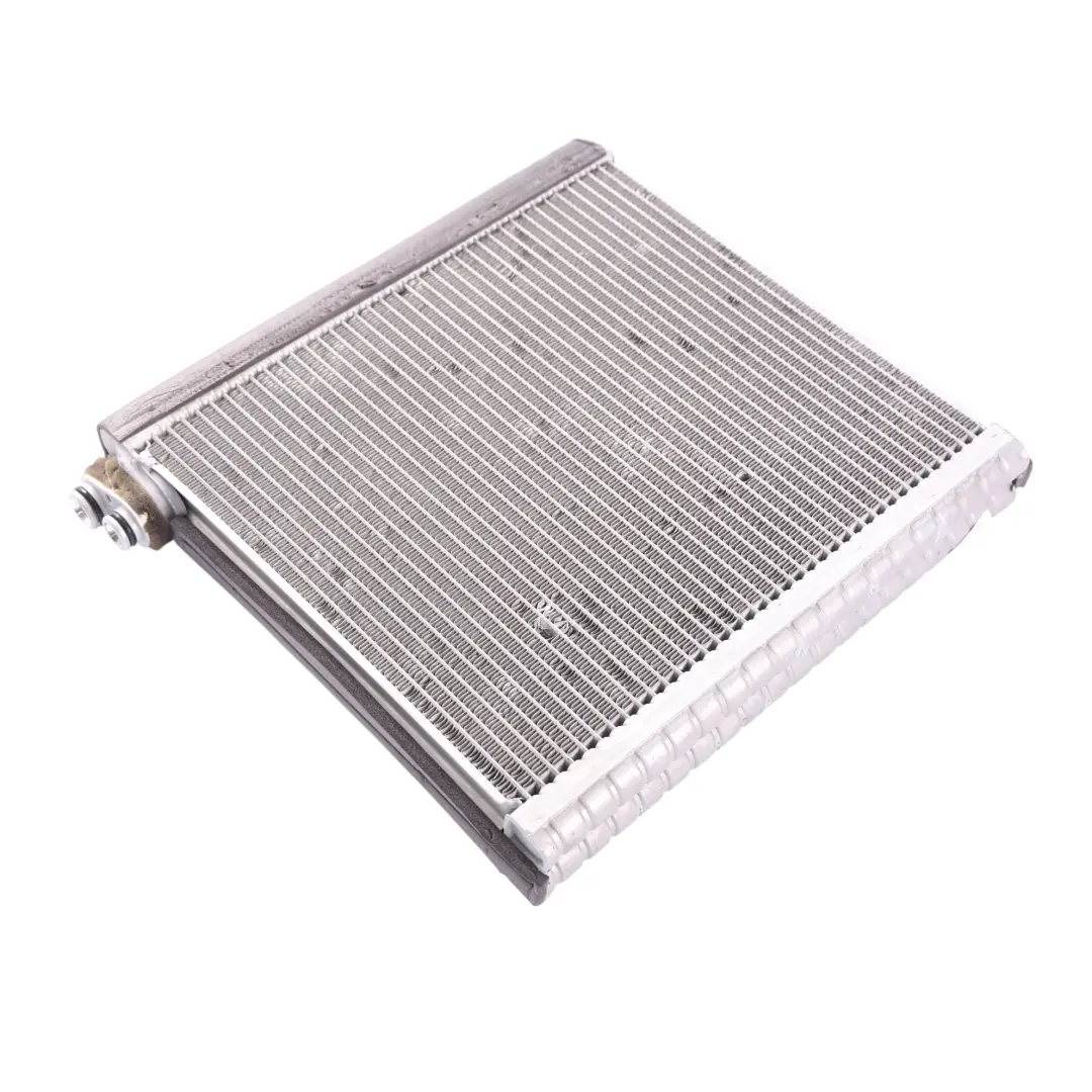 Evaporatore Aria Condizionata Climatizzatore 88501-05070 per Toyota Corolla E12 con numero di parte 8850105070 Toyota Corolla E12 Evaporatore Aria Condizionata Climatizzatore 88501-05070 - SKU 8850105070 - Numero di parte 8850105070