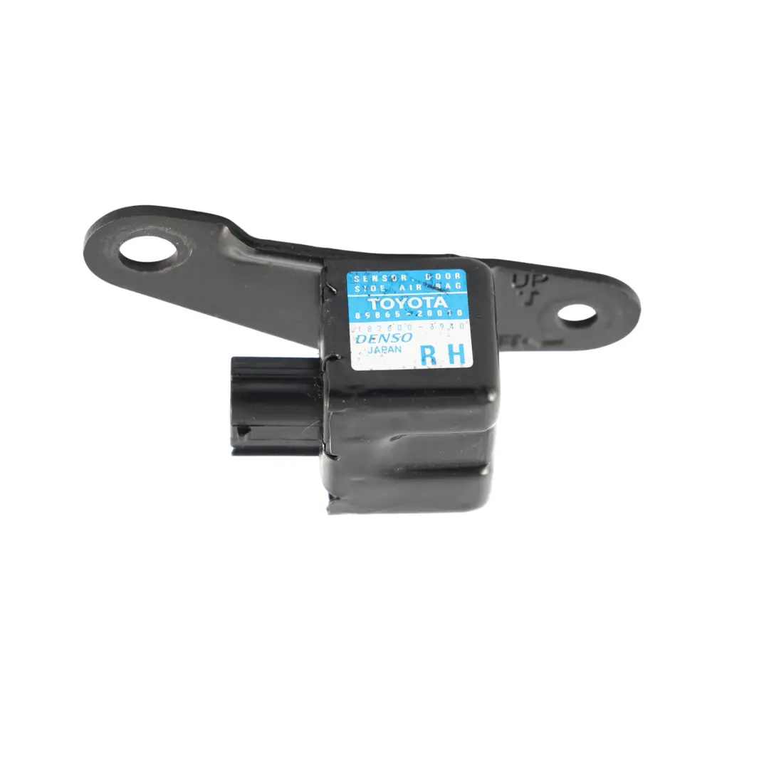 Toyota Celica T23 Sensor Impacto Puerta Delantera Derecha - SKU 8986520010 - Número de pieza 8986520010