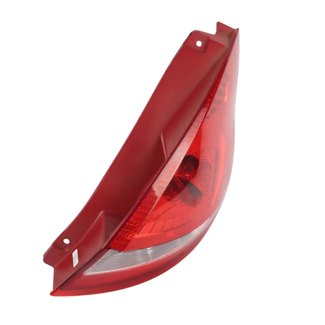 Lampa Tylna Prawa Panel do Ford Fiesta Mk7 o numerze 8A61-13404-AE Ford Fiesta Mk7 Lampa Tylna Prawa Panel - SKU 8A61-13404-AE - Numer Części 8A61-13404-AE