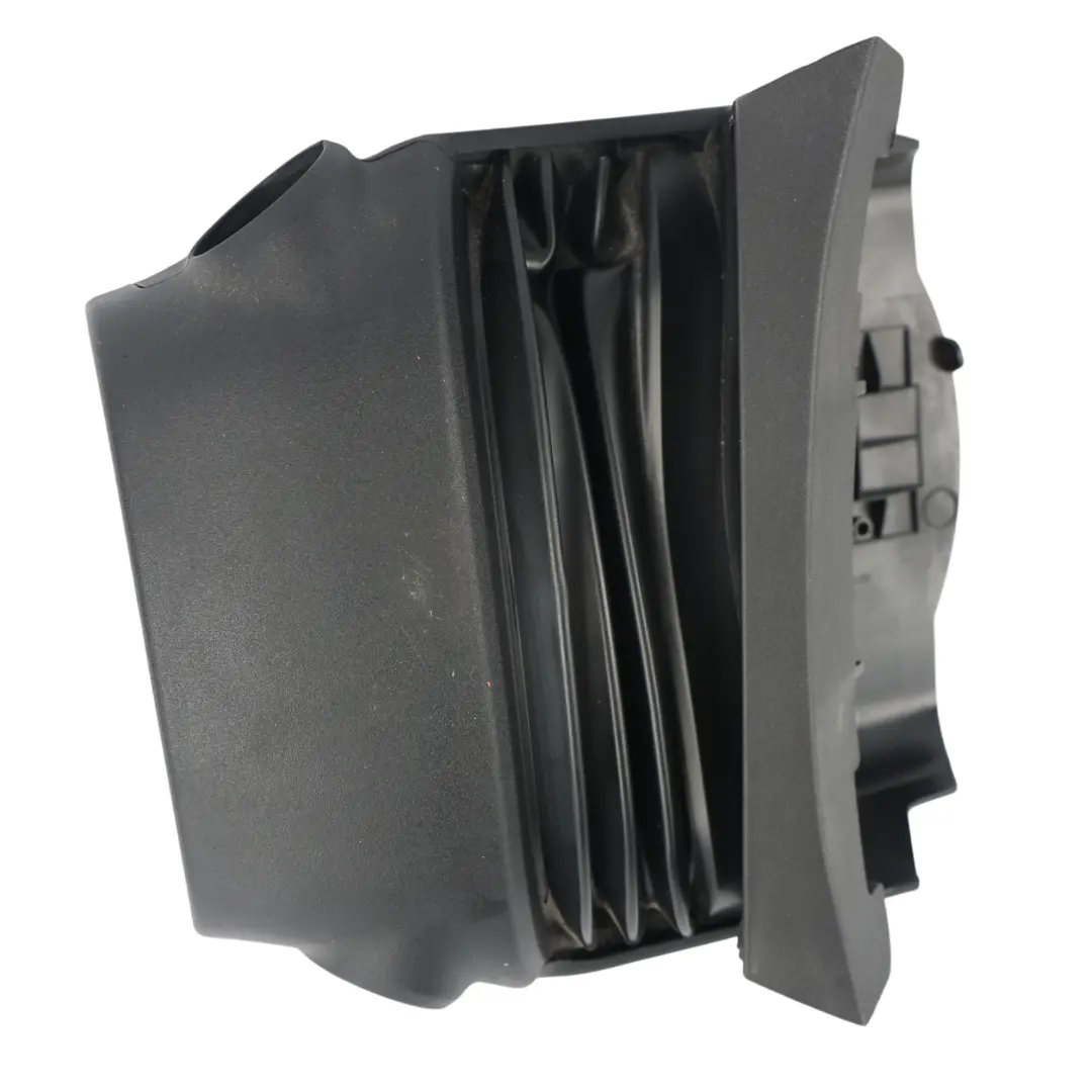 Osłona Kolumny Kierownicy Dolna do Ford Fiesta Mk7 o numerze 8A61-3533-CEW Ford Fiesta Mk7 Osłona Kolumny Kierownicy Dolna - SKU 8A61-3533-CEW - Numer Części 8A61-3533-CEW