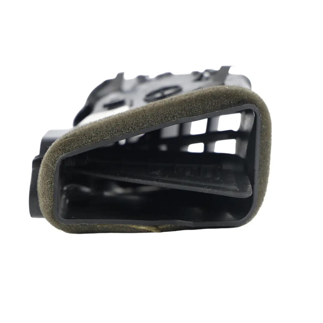 Cruscotto Bocchetta Aria Centrale Nera Destra per Ford Fiesta MK7 con numero di parte 8A61-A018B08-AEW Ford Fiesta MK7 Cruscotto Bocchetta Aria Centrale Nera Destra - SKU 8A61-A018B08-AEW - Numero di parte 8A61-A018B08-AEW