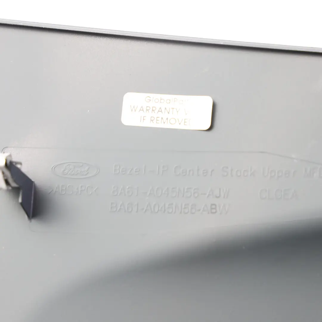 Ford Fiesta Mk7 Ramka Wyświetlacza Zegara Deski - SKU 8A61-A045N56-AJW-1 - Numer Części 8A61-A045N56-AJW