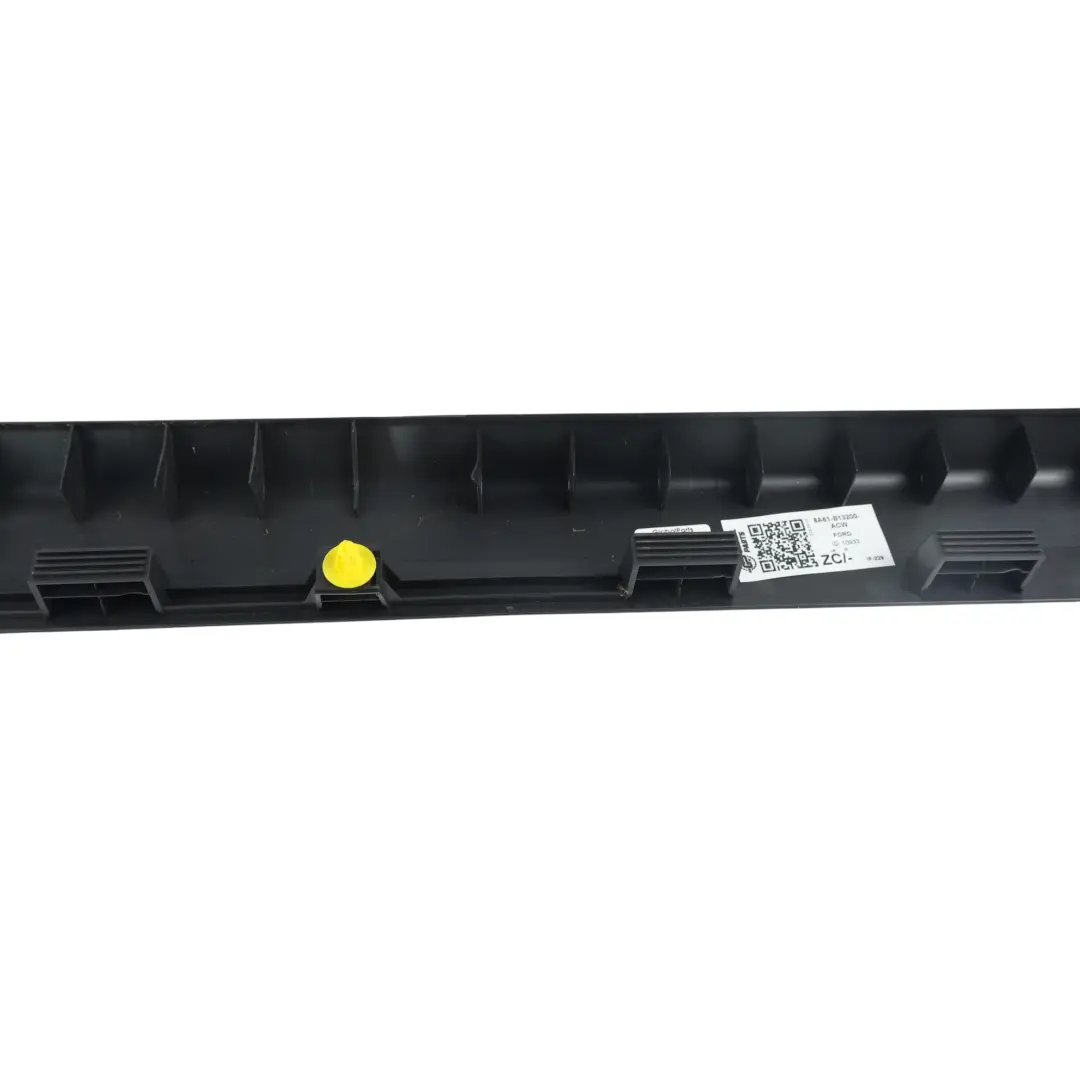 Ford Fiesta Mk7 Seuil de Porte Moulure Garniture Avant Droit - SKU 8A61-B13200-ACW - Numéro de pièce 8A61-B13200-ACW