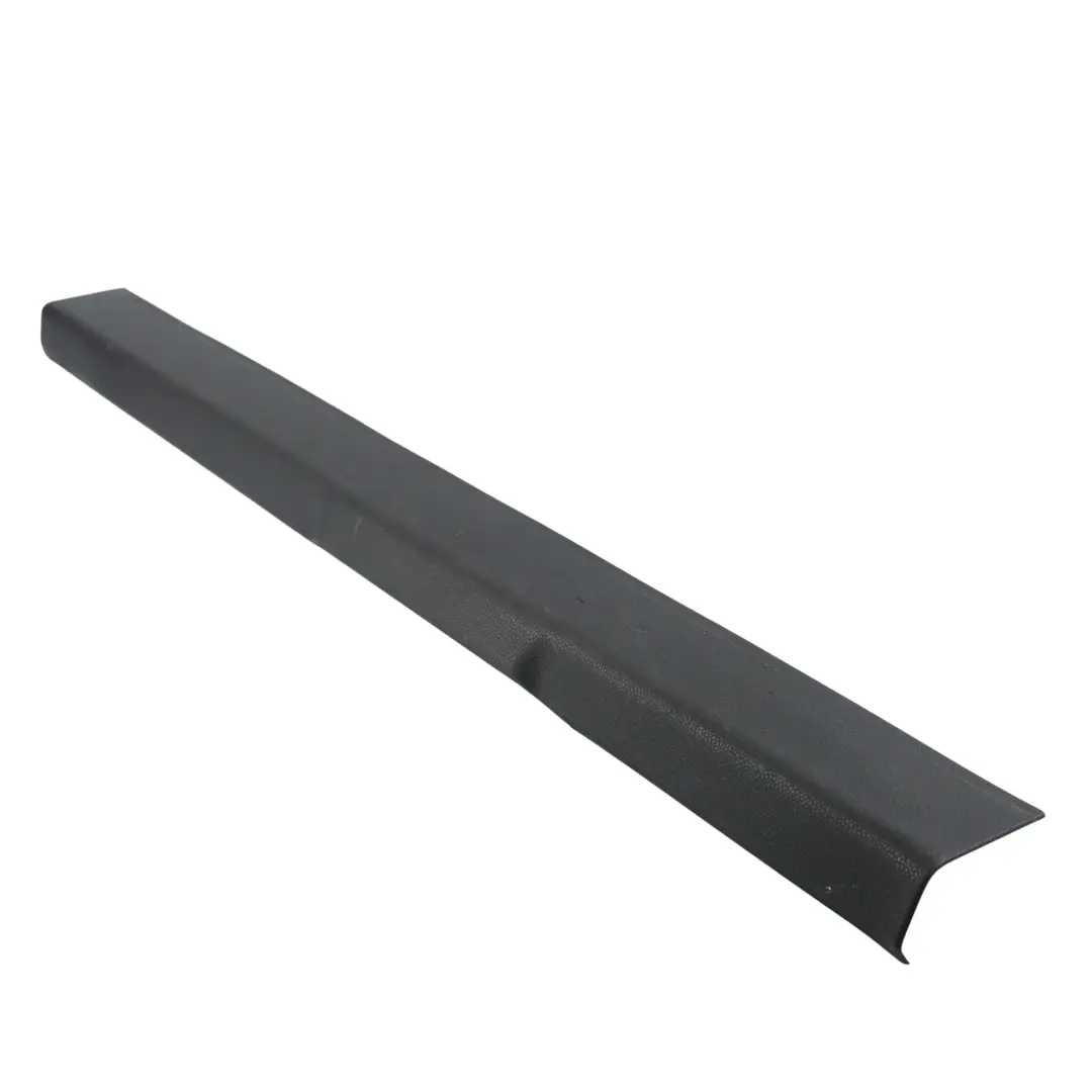 Moldura Umbral Puerta Delantero Izquierdo para Ford Fiesta Mk7 con número de pieza 8A61-B13201-ACW Ford Fiesta Mk7 Moldura Umbral Puerta Delantero Izquierdo - SKU 8A61-B13201-ACW - Número de pieza 8A61-B13201-ACW