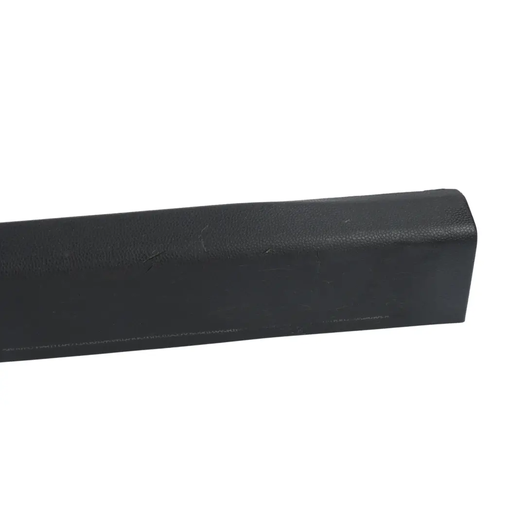 Moldura Umbral Puerta Delantero Izquierdo para Ford Fiesta Mk7 con número de pieza 8A61-B13201-ACW Ford Fiesta Mk7 Moldura Umbral Puerta Delantero Izquierdo - SKU 8A61-B13201-ACW - Número de pieza 8A61-B13201-ACW