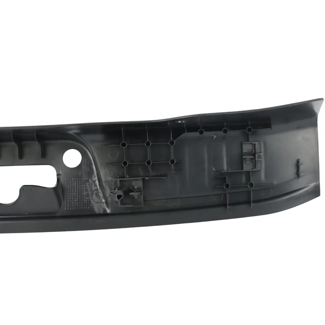 Garniture de Seuil de Hayon Coffre Noir pour Ford Fiesta Mk7 à propos du numéro de pièce 8A61-B40352-AGW Ford Fiesta Mk7 Garniture de Seuil de Hayon Coffre Noir - SKU 8A61-B40352-AGW - Numéro de pièce 8A61-B40352-AGW