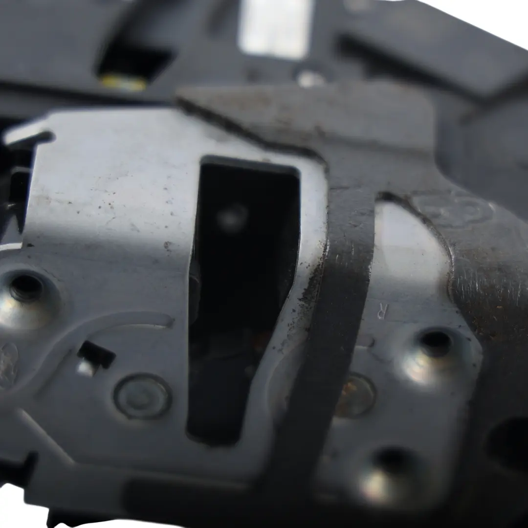 Zamek Drzwi Siłownik Tylny Prawy do Ford Fiesta Mk7 o numerze 8A6A-A26412 Ford Fiesta Mk7 Zamek Drzwi Siłownik Tylny Prawy - SKU 8A6A-A26412-BG - Numer Części 8A6A-A26412