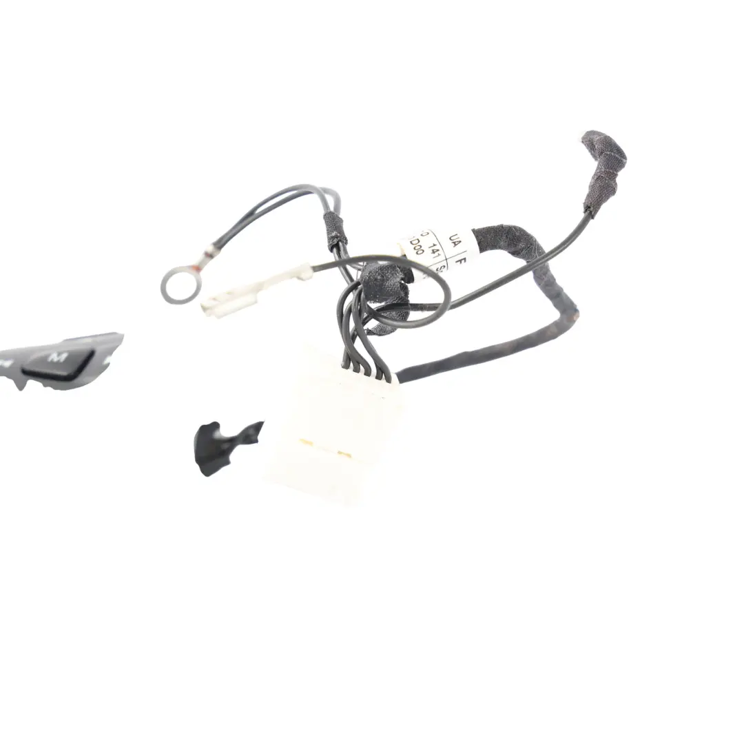 Copertura Interruttore Multifunzione Volante per Ford Fiesta Mk7 con numero di parte 8A6T-14K147-AD Ford Fiesta Mk7 Copertura Interruttore Multifunzione Volante - SKU 8A6T-14K147-AD-2 - Numero di parte 8A6T-14K147-AD