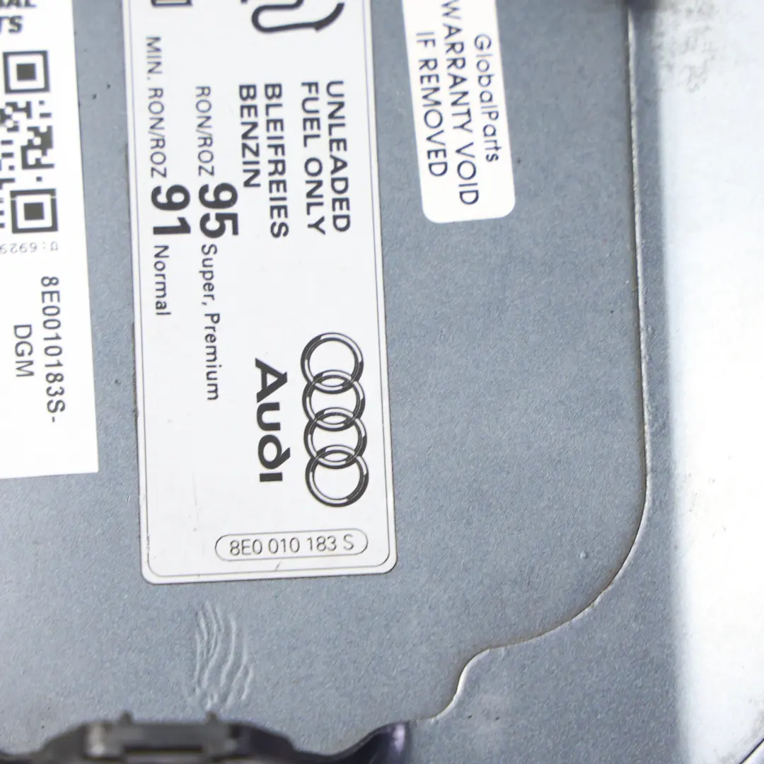Tankklappe Tankdeckel Abdeckung Delfingrau X7Z für Audi A5 8T A4 B8 mit Teilenummer 8E0010183S Audi A5 8T A4 B8 Tankklappe Tankdeckel Abdeckung Delfingrau X7Z - SKU 8E0010183S-DGM - Teilenummer 8E0010183S