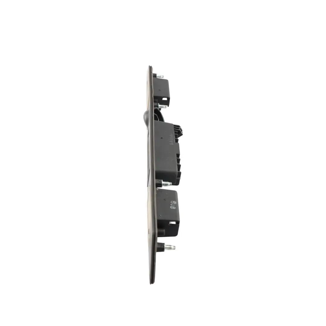 Audi A4 B7 Poignée Hayon Coffre Cache Panneau Garniture - SKU 8E0827574C-3 - Numéro de pièce 8E0827574C