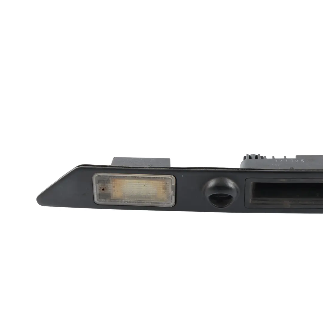 Kofferraum Heckklappe Griff Blende Abdeckung Verkleidung für Audi A4 B7 mit Teilenummer 8E0827574C Audi A4 B7 Kofferraum Heckklappe Griff Blende Abdeckung Verkleidung - SKU 8E0827574C-3 - Teilenummer 8E0827574C
