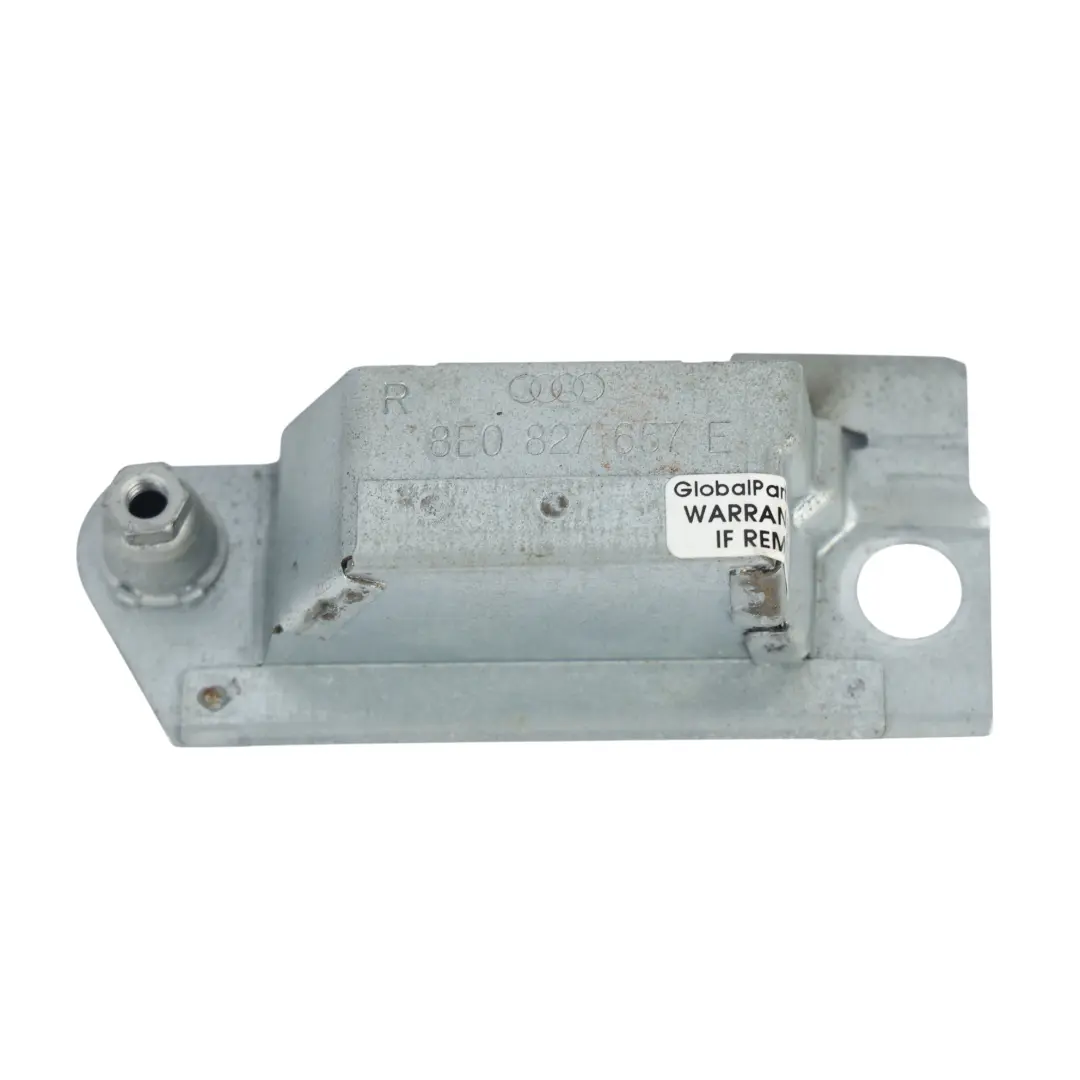 Soporte Matrícula Portón Trasero Derecho para Audi A4 B7 8E con número de pieza 8E0827657E Audi A4 B7 8E Soporte Matrícula Portón Trasero Derecho - SKU 8E0827657E - Número de pieza 8E0827657E