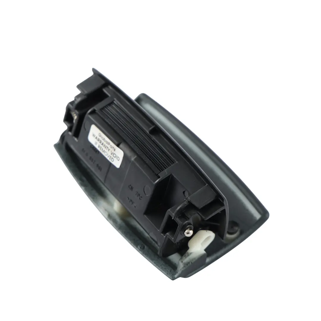 Popielniczka Tylna Wstawka Czarna do Audi B6 A4 B7 Cabrio o numerze 8E0857961 Audi B6 A4 B7 Cabrio Popielniczka Tylna Wstawka Czarna - SKU 8E0857961-1 - Numer Części 8E0857961