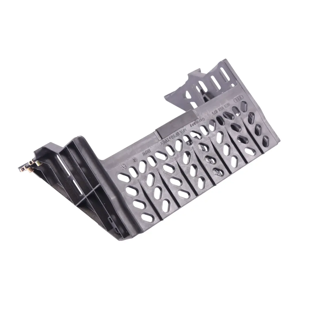 Audi A4 B6 B7 Radio CD Navegación Doble Din Soporte Montaje - SKU 8E0858075 - Número de pieza 8E0858075