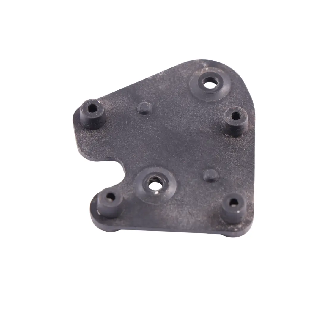 Supporto Serratura Portellone Posteriore Bagagliaio per Audi A3 S3 8P con numero di parte 8E9827833 Audi A3 S3 8P Supporto Serratura Portellone Posteriore Bagagliaio - SKU 8E9827833-1 - Numero di parte 8E9827833