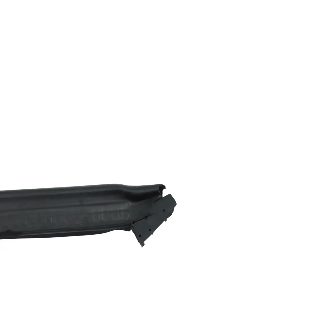 Audi A4 B6 Uszczelka Komory Wodnej Maski Przód - SKU 8H0823723 - Numer Części 8H0823723