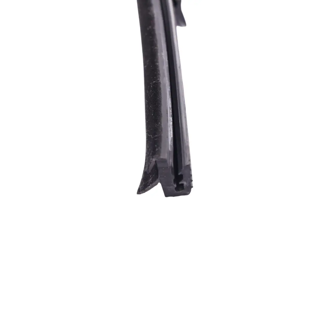 8H B6 Cabriolet Joint Vitre Intérieur Arrière Droit pour Audi A4 à propos du numéro de pièce 8H0839480B Audi A4 8H B6 Cabriolet Joint Vitre Intérieur Arrière Droit - SKU 8H0839480B - Numéro de pièce 8H0839480B