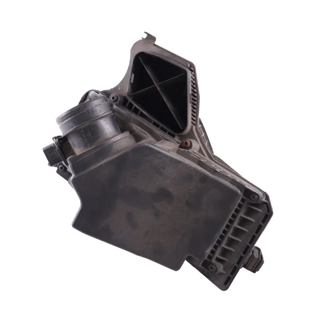 Obudowa Filtra Powietrza Tłumik Ssania 8K0183A do Audi A4 B8 o numerze 8K0133835 Audi A4 B8 Obudowa Filtra Powietrza Tłumik Ssania 8K0183A - SKU 8K0133835-1 - Numer Części 8K0133835