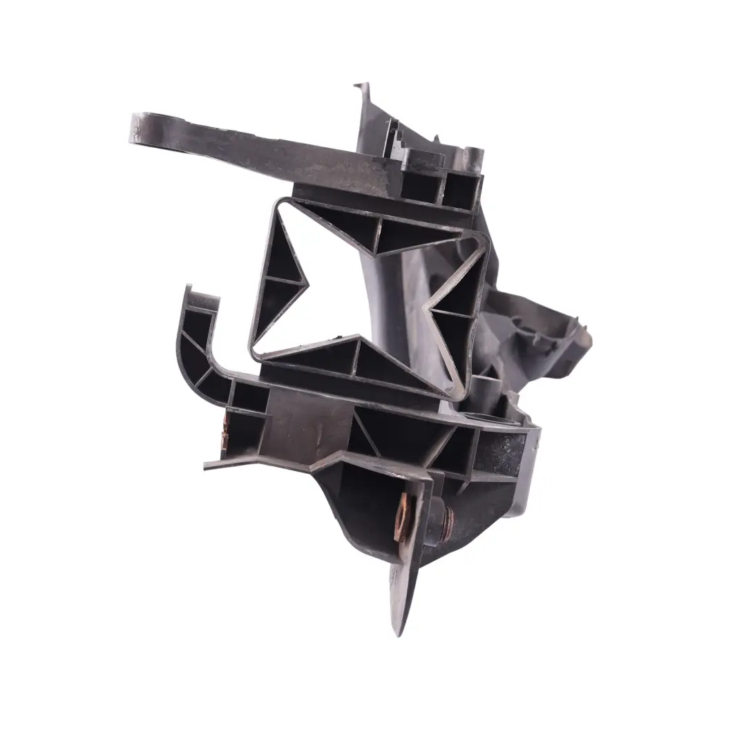 Front Headlight Lamp Mount Support Bracket Right O/S to Audi A4 B8 with Part number 8K0805608R Audi A4 B8 Front Headlight Lamp Mount Support Bracket Right O/S - SKU 8K0805608R - Part number 8K0805608R